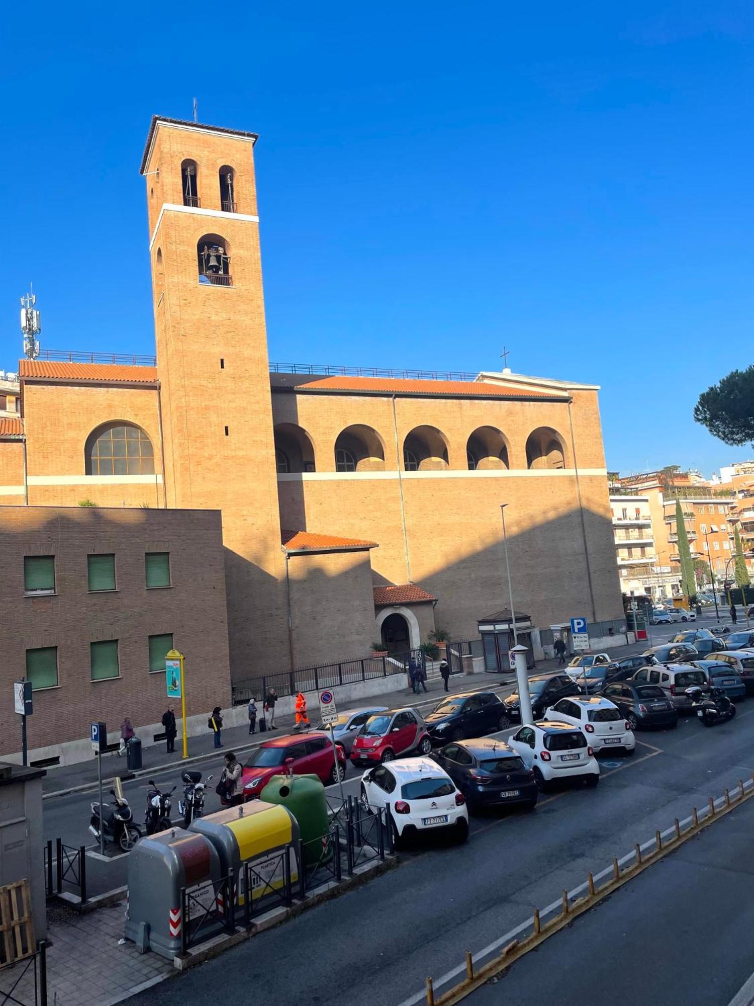 Lucens Domus Appartamento Roma Quartiere Trieste - Vicino Metro B1 - Exteriér fotografie