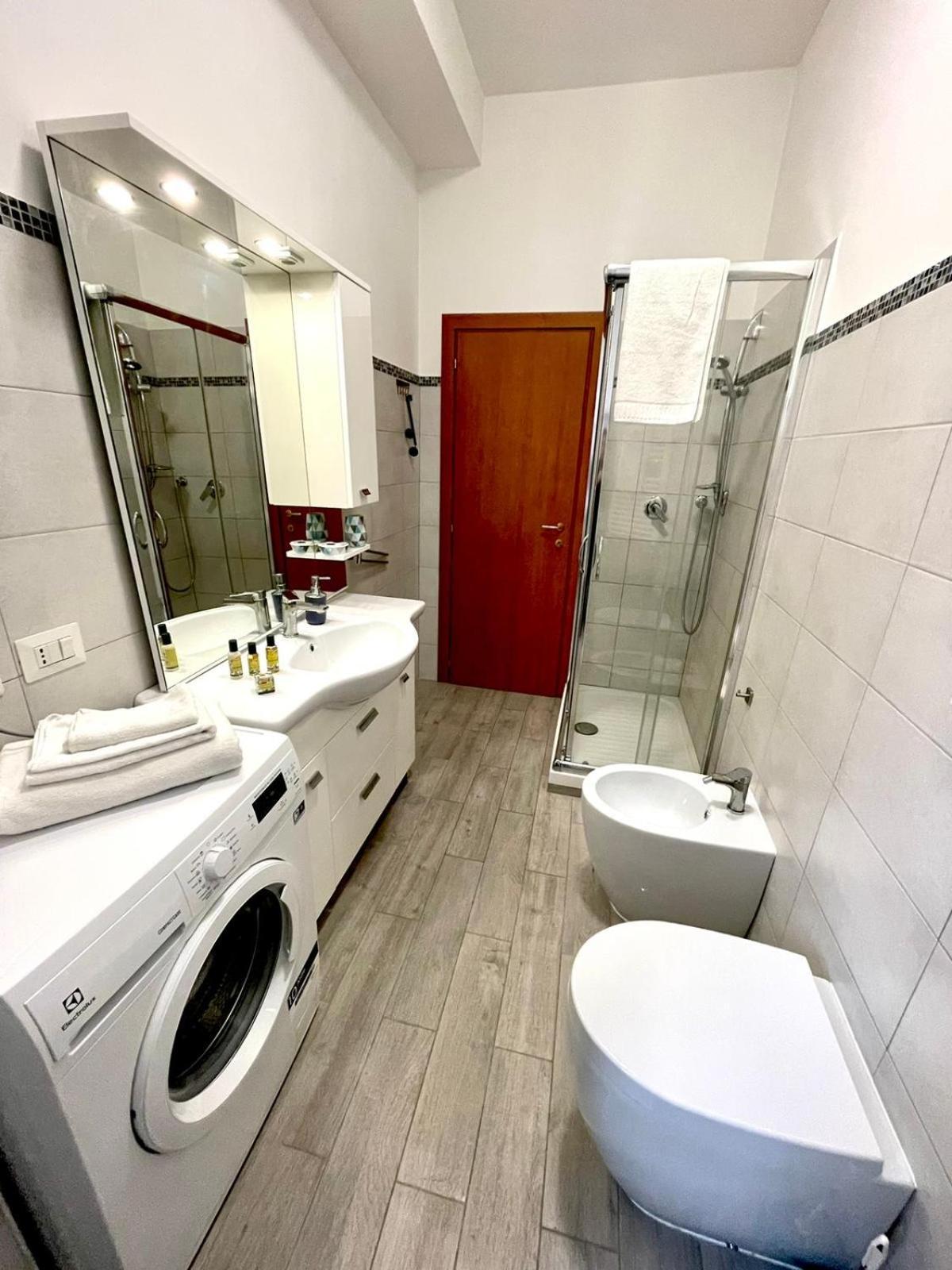 Lucens Domus Appartamento Roma Quartiere Trieste - Vicino Metro B1 - Exteriér fotografie