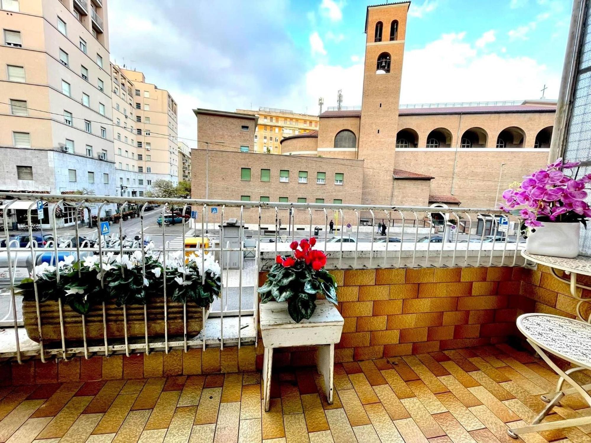 Lucens Domus Appartamento Roma Quartiere Trieste - Vicino Metro B1 - Exteriér fotografie